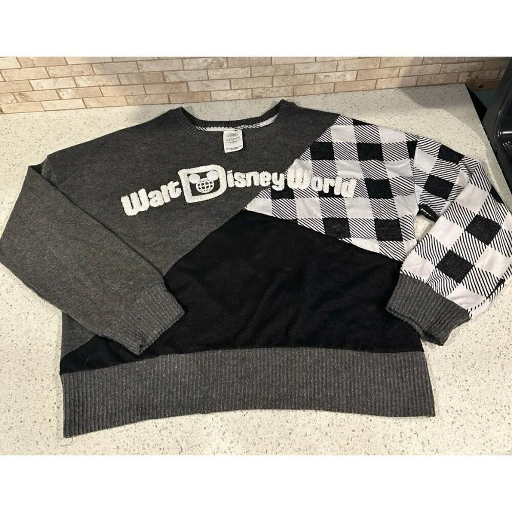 Walt Disney World black and white buffalo plaid‎ and solid knit top b39